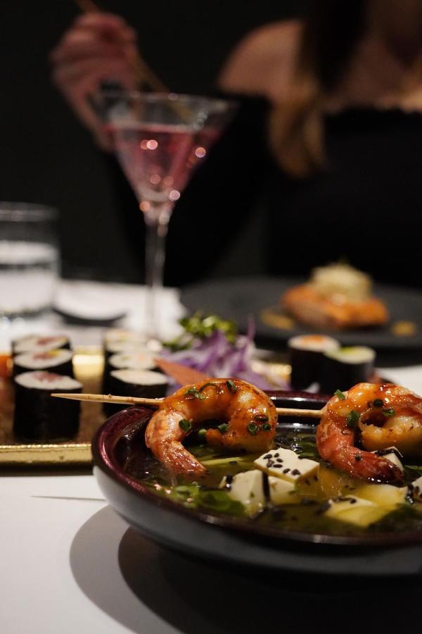 Steigenberger Icon Frankfurter Hof Hotel Frankfurt am Main Exterior photo Shrimp and sushi